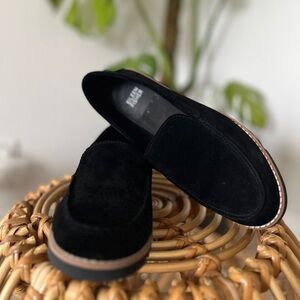 Ells Suede Loafer - Black (7M)
